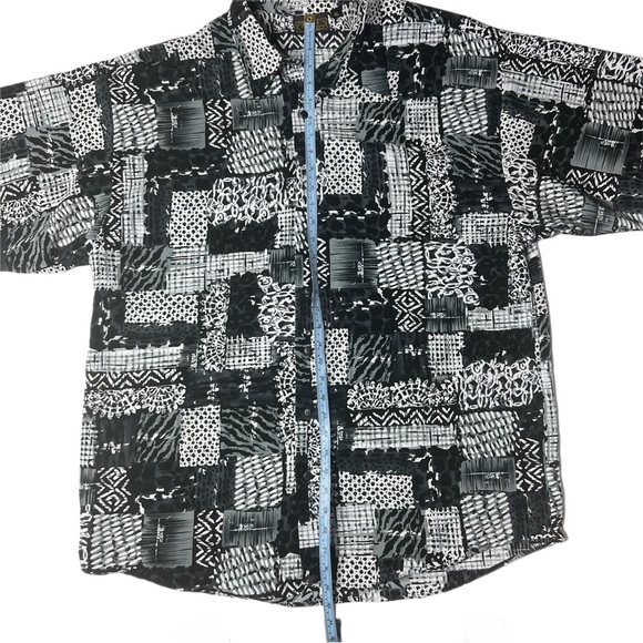 Vintage Monzini Abstract Black Short Sleeve Button Up Polyester Cabana Shirt XL - Picture 7 of 7